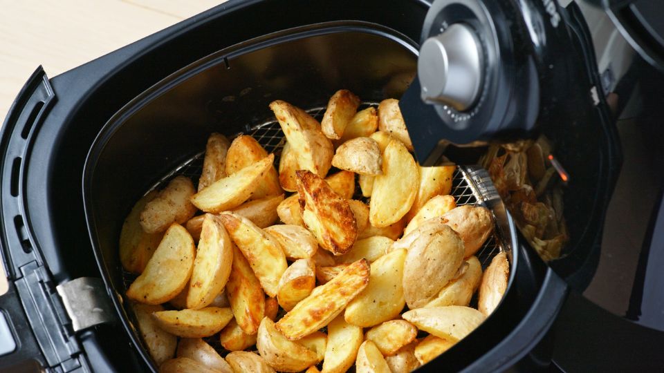 Ile prądu zużywa airfryer?